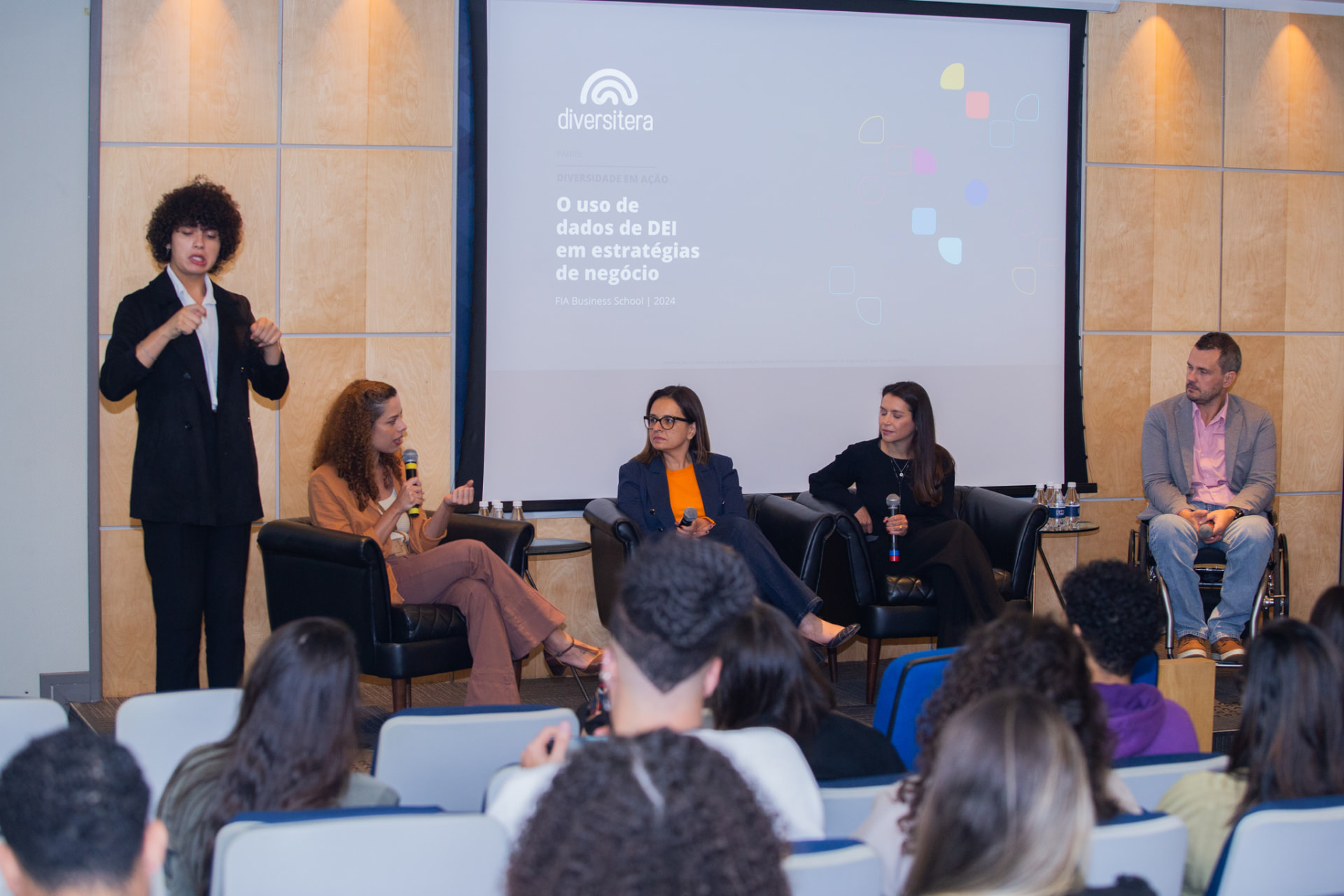 Painel sobre o uso de dados de DEI em estratégias de negócio na FIA Business School